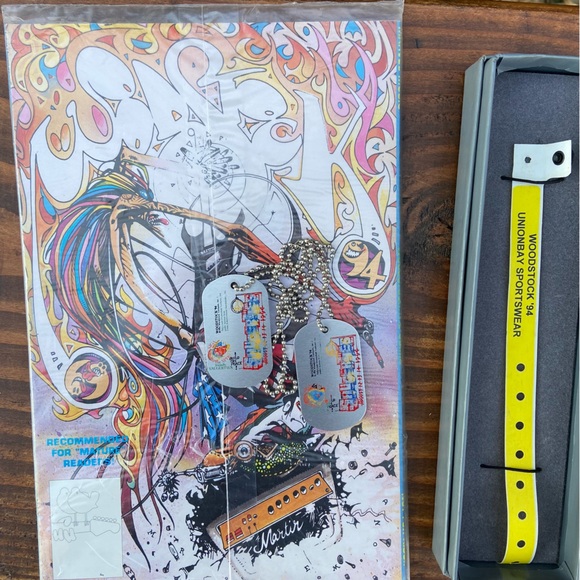 All Like New - 1994 Woodstock - Collectable Dog Tags, Arm Band and Comic Book - Picture 15 of 15